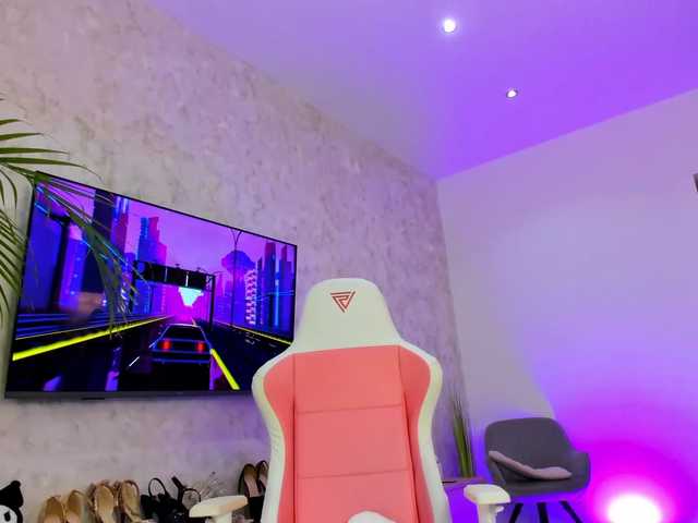 YannaMiana live cam on BongaCams