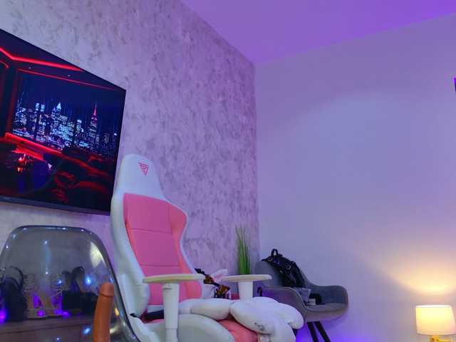 YannaMiana live cam on BongaCams