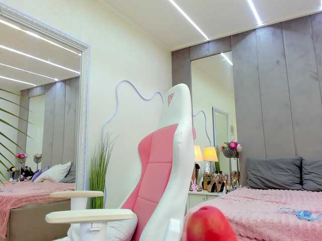 YannaMiana live cam on BongaCams