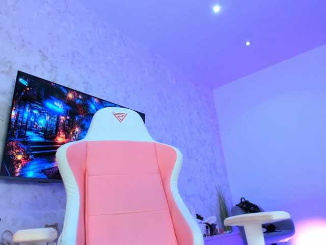 YannaMiana live cam on BongaCams