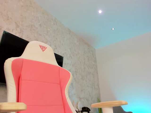 YannaMiana live cam on BongaCams