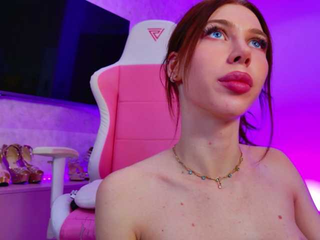 YannaMiana live cam on BongaCams