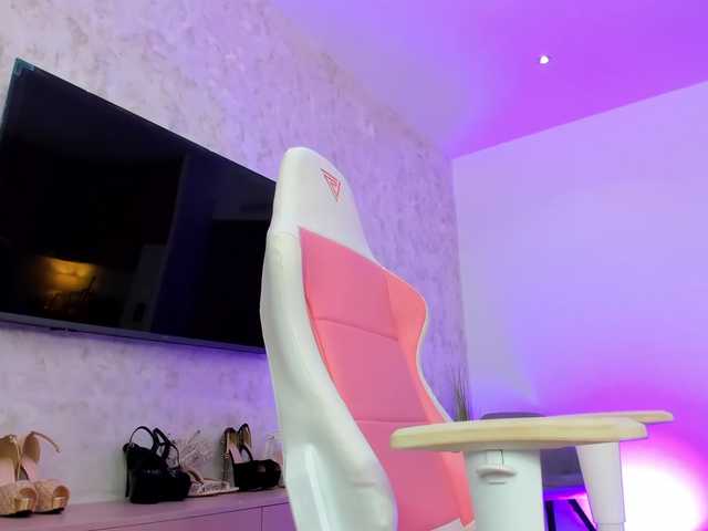 YannaMiana live cam on BongaCams