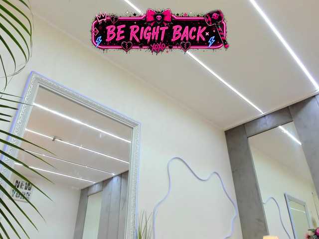 YannaMiana live cam on BongaCams