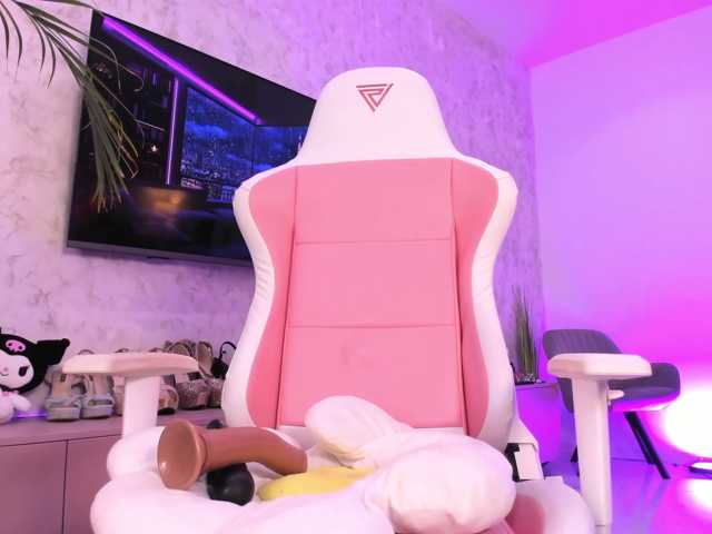YannaMiana live cam preview