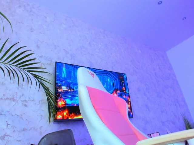 YannaMiana live cam on BongaCams