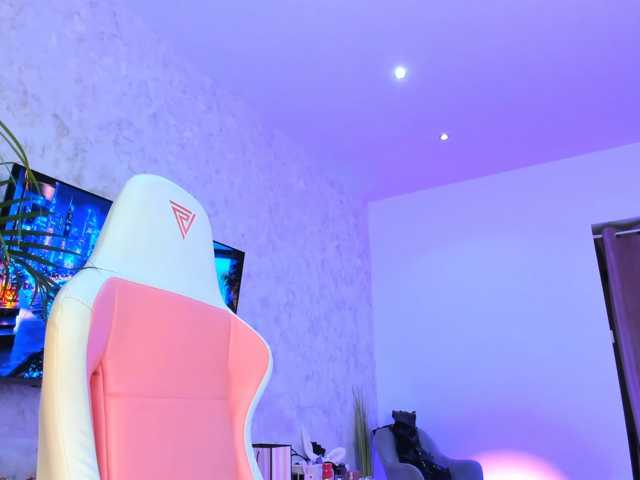 YannaMiana live cam on BongaCams