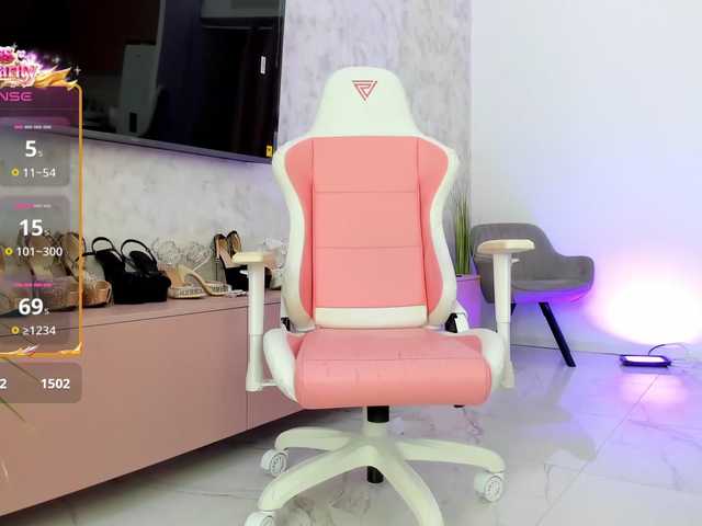YannaMiana live cam on BongaCams