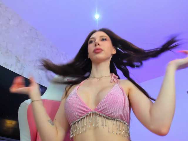YannaMiana live cam on BongaCams