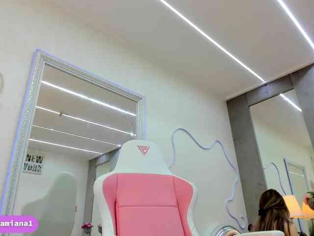 YannaMiana webcam