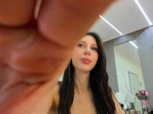 YannaMiana webcam