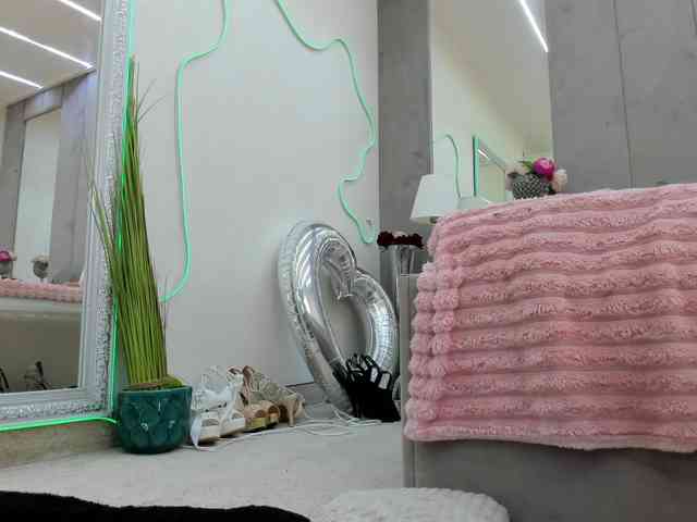 YannaMiana webcam