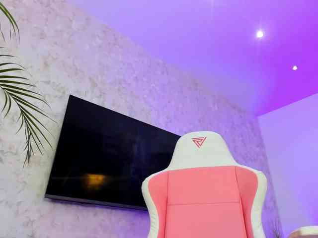 YannaMiana webcam