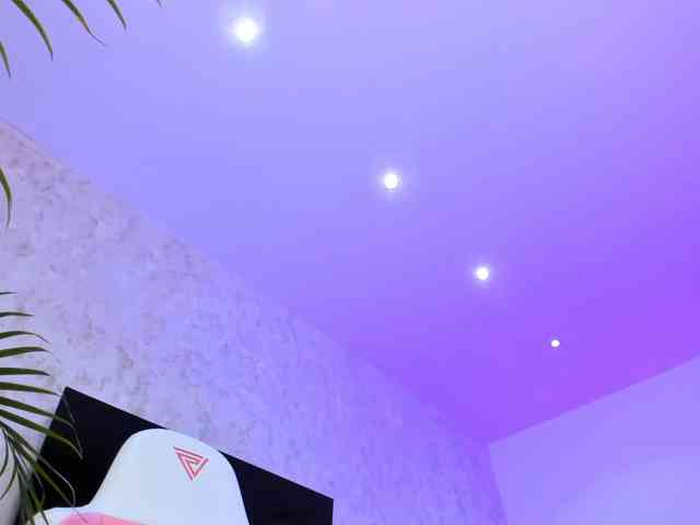sex chat now YannaMiana