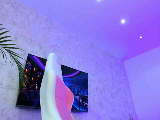 YannaMiana webcam