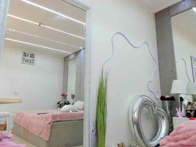 YannaMiana webcam