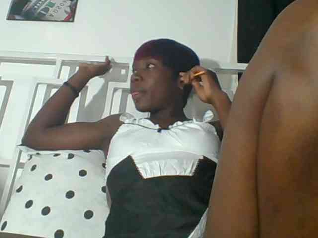 KishaKikie-1 webcam