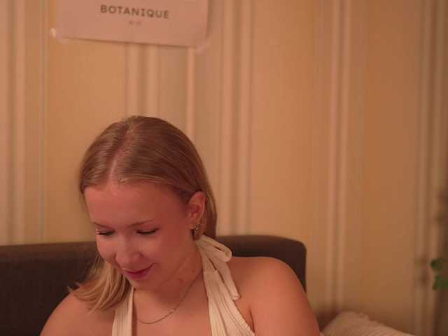 EvaSweet live cam preview