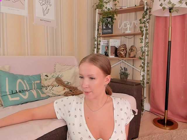 EvaSweet's BongaCams show and profile