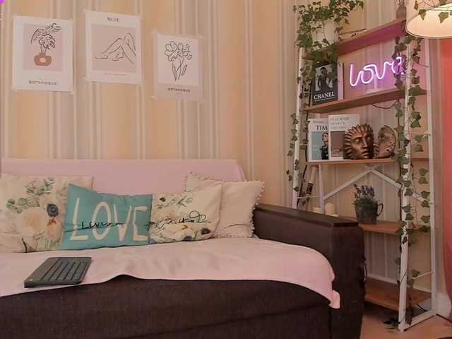 EvaSweet's BongaCams show and profile