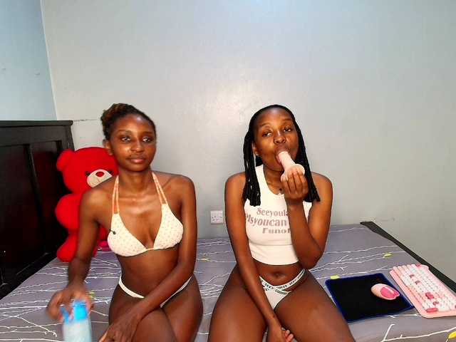 Veecatch live cam on BongaCams
