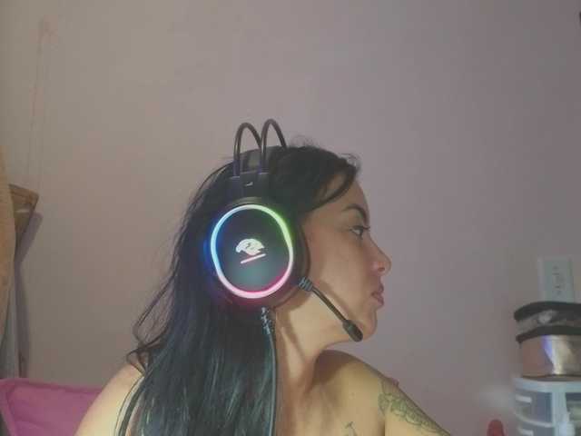 SrtaJhenny's BongaCams show and profile