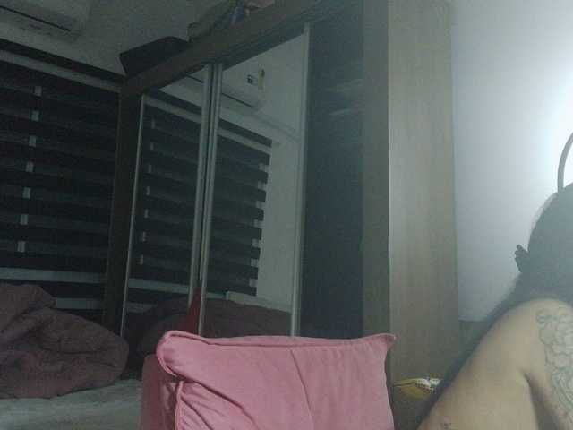 SrtaJhenny live webcam show