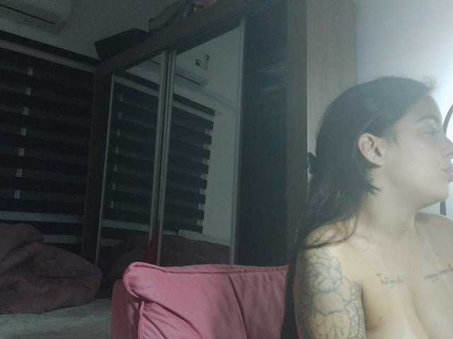 SrtaJhenny live cam on BongaCams