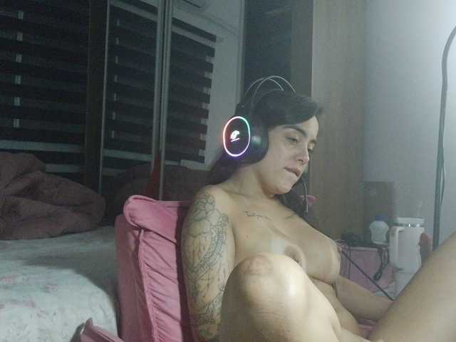 SrtaJhenny live webcam show