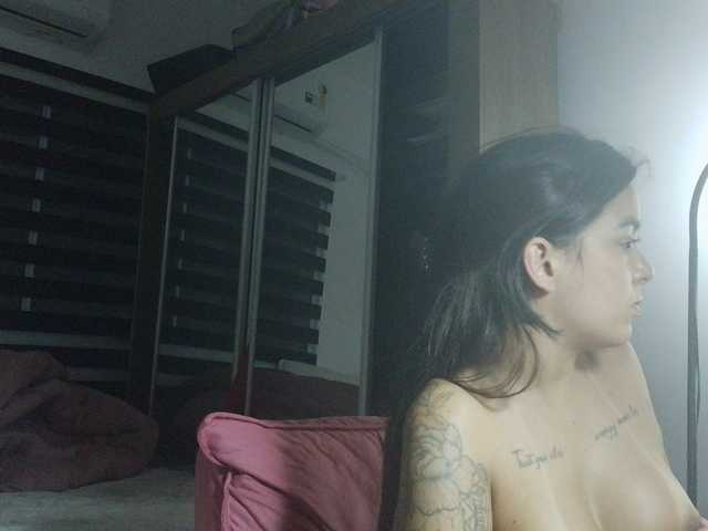 SrtaJhenny live cam on BongaCams