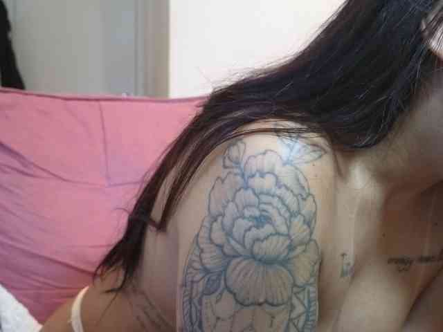 SrtaJhenny webcam