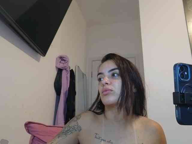 SrtaJhenny webcam
