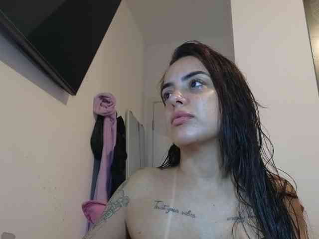 SrtaJhenny webcam
