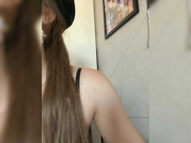 Alinagilberd03 live cam on BongaCams