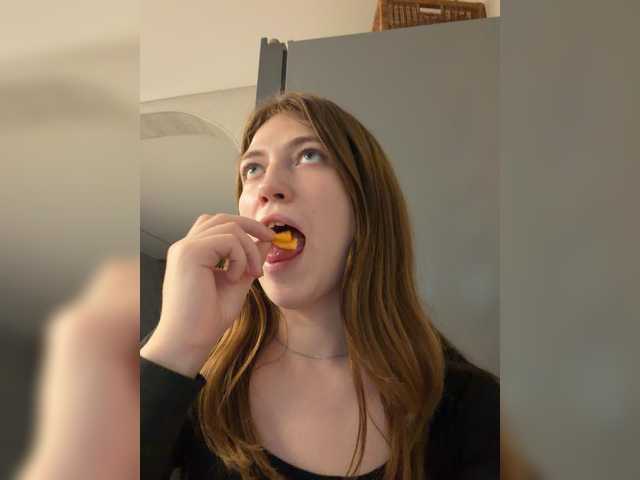 Alinagilberd03 live cam