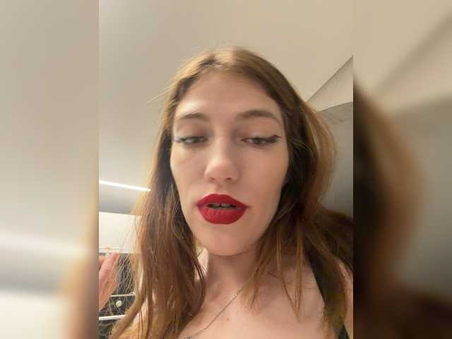 Alinagilberd03 live cam on BongaCams
