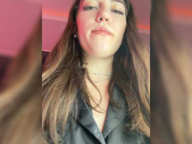 Alinagilberd03 live cam on BongaCams