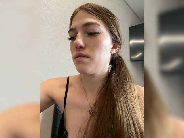 Alinagilberd03 live cam on BongaCams