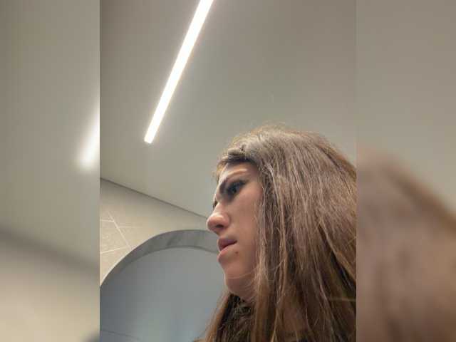Alinagilberd03 live cam on BongaCams