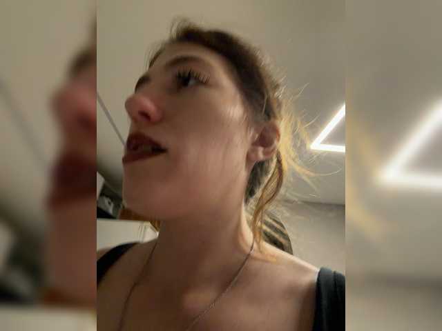 Alinagilberd03 live cam on BongaCams