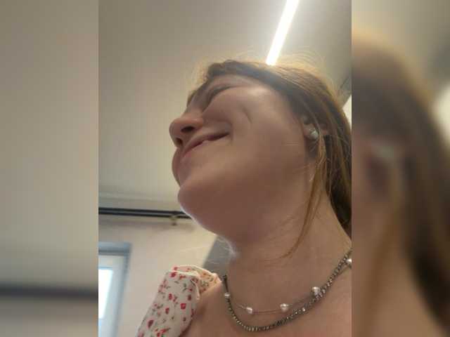 Alinagilberd03 live cam on BongaCams