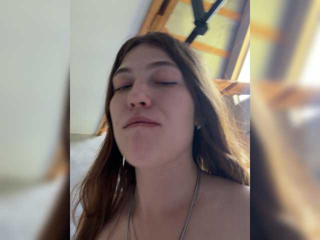 Alinagilberd03 live cam on BongaCams