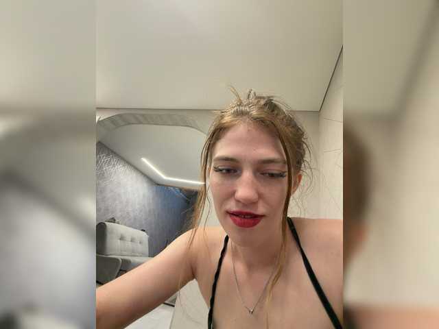 Alinagilberd03 live cam on BongaCams