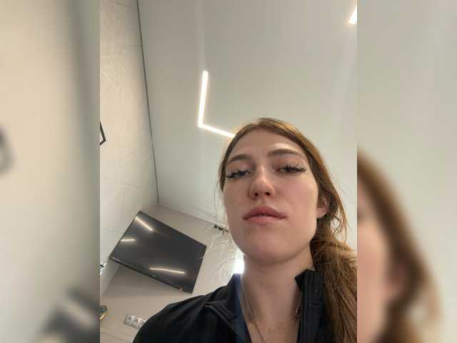 Alinagilberd03 live cam on BongaCams