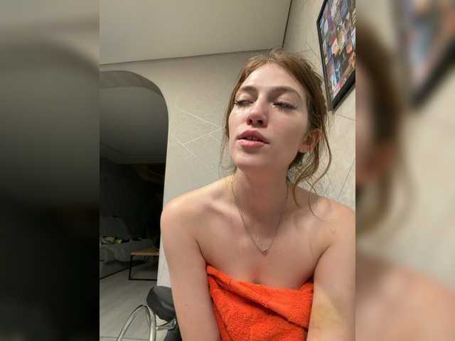 Alinagilberd03 live cam on BongaCams