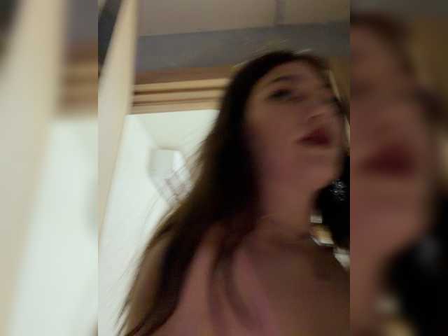 Alinagilberd03 live cam on BongaCams