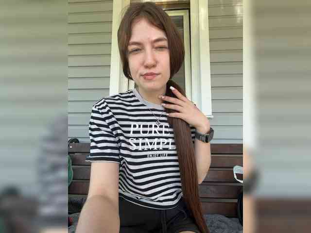 Эта модель сейчас онлайн. Alinagilberd03