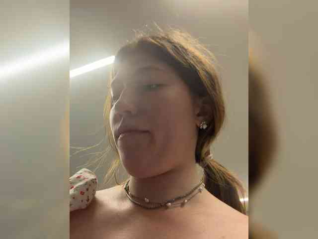 Alinagilberd03 webcam