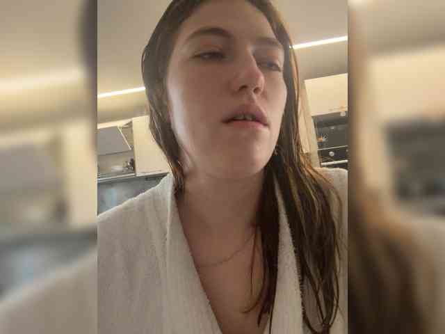 Alinagilberd03 webcam