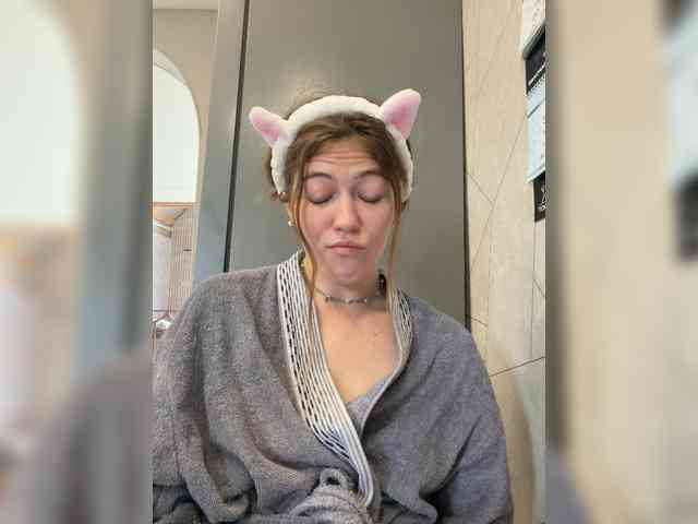 Alinagilberd03 webcam